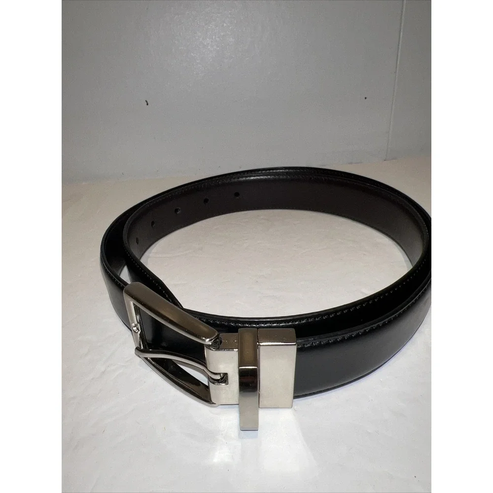 TUMI Mens Reversible Leather Belt Black Brown Silver Buckle Size 36/90 France